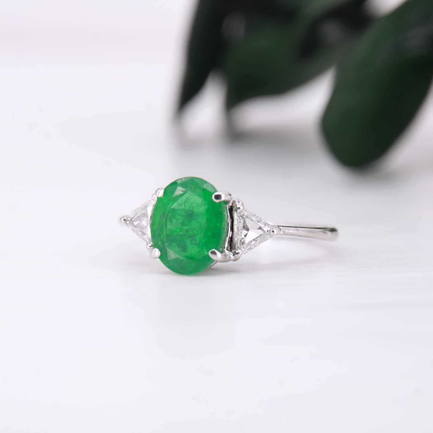 Emerald and Diamond 18ct Gold Ring Trilliant Cut 1.60ct Vintage Secondhand Pre-Owned Jewellery Side 2