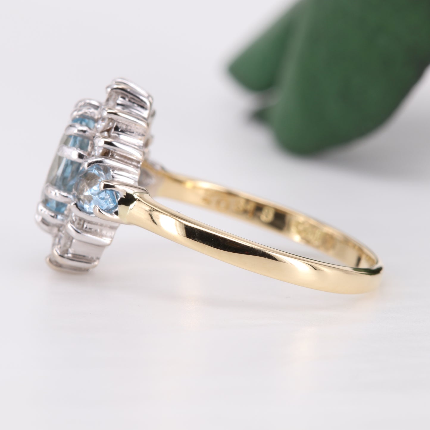 Aquamarine and Diamond 18ct Gold Ring 1987