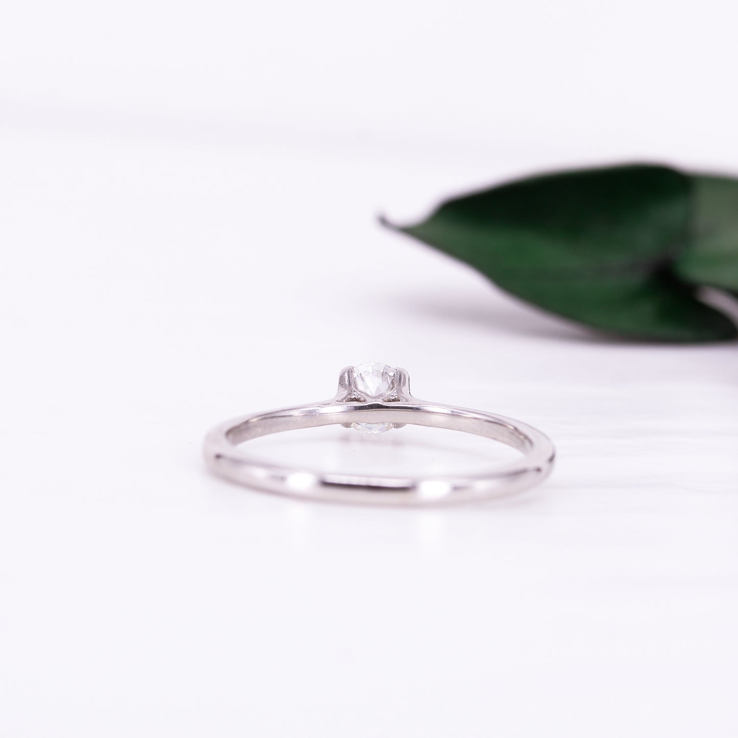 Platinum Round Brilliant Cut Engagement ring