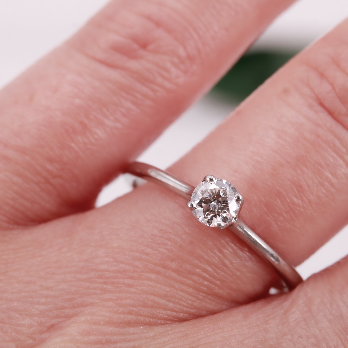 Platinum Round Brilliant Cut Natural Diamond Engagement ring