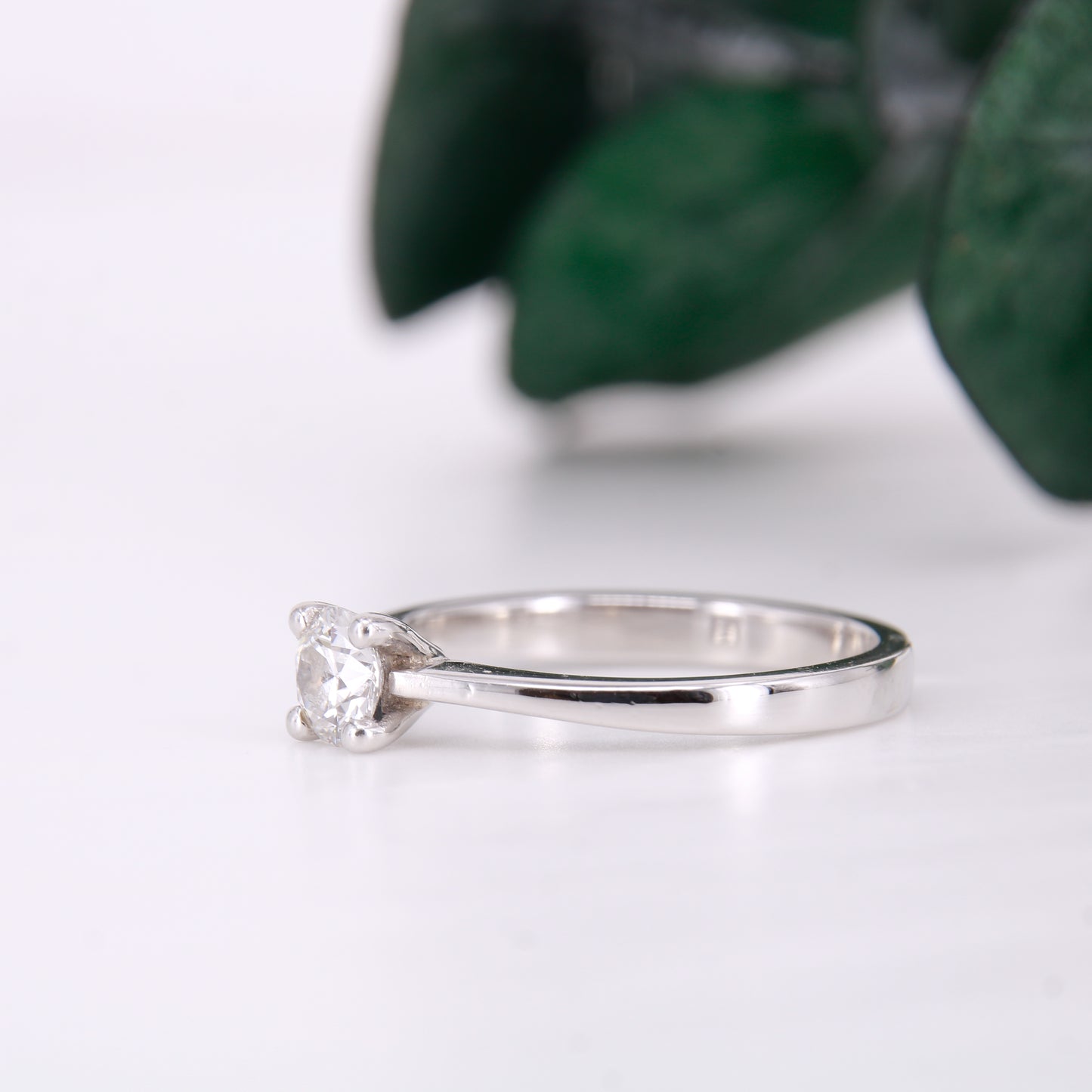 Preowned 0.40ct round brilliant cut solitaire diamond engagement ring