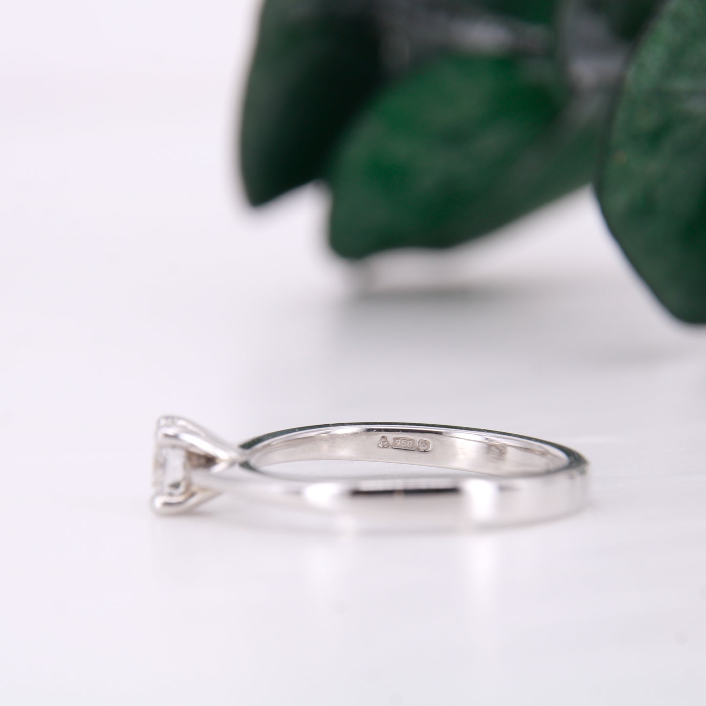 Preowned 0.40ct round brilliant cut solitaire diamond engagement ring