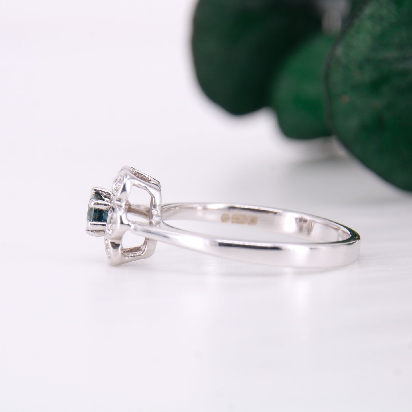 Antique 18ct White Gold Sapphire & Diamond Gold Ring, Vintage Flower Sapphire and Diamond Engagement Ring.