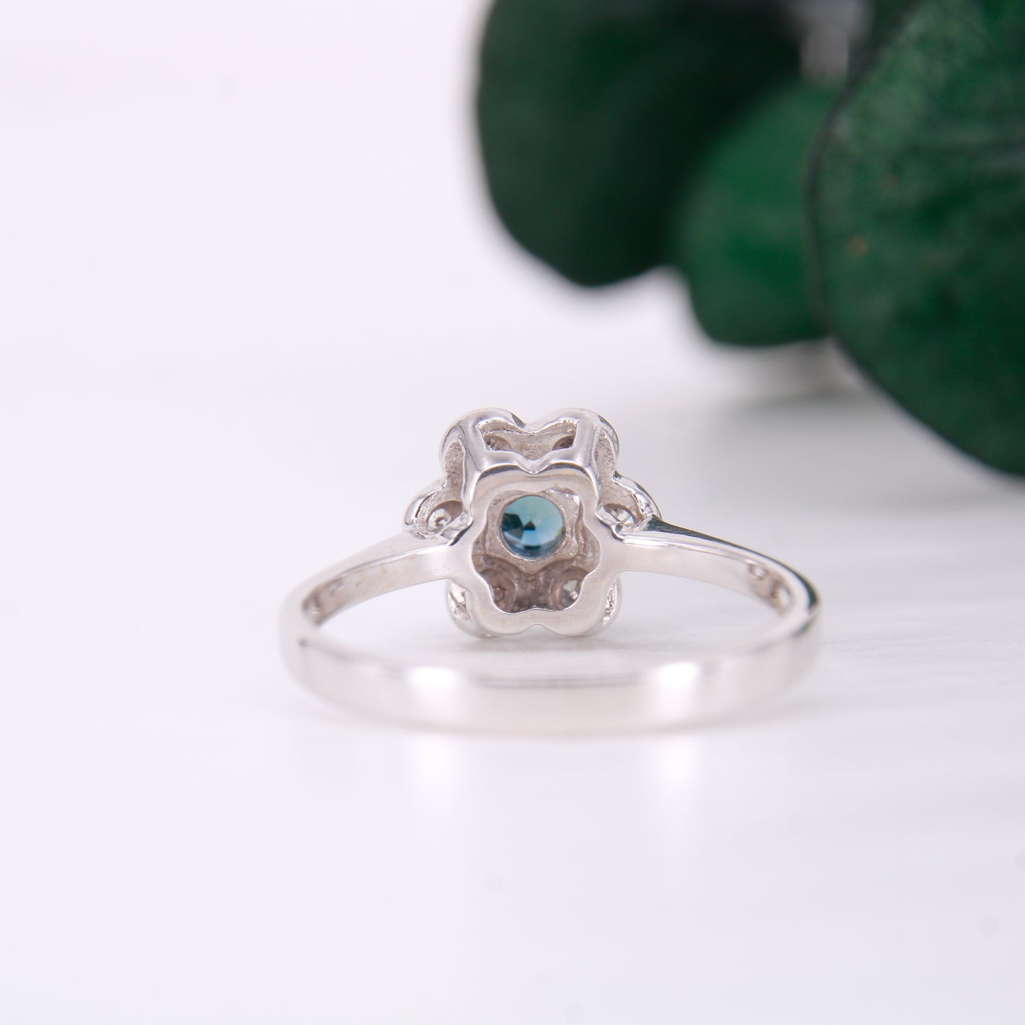 Antique 18ct White Gold Sapphire & Diamond Gold Ring, Vintage Flower Sapphire and Diamond Engagement Ring.