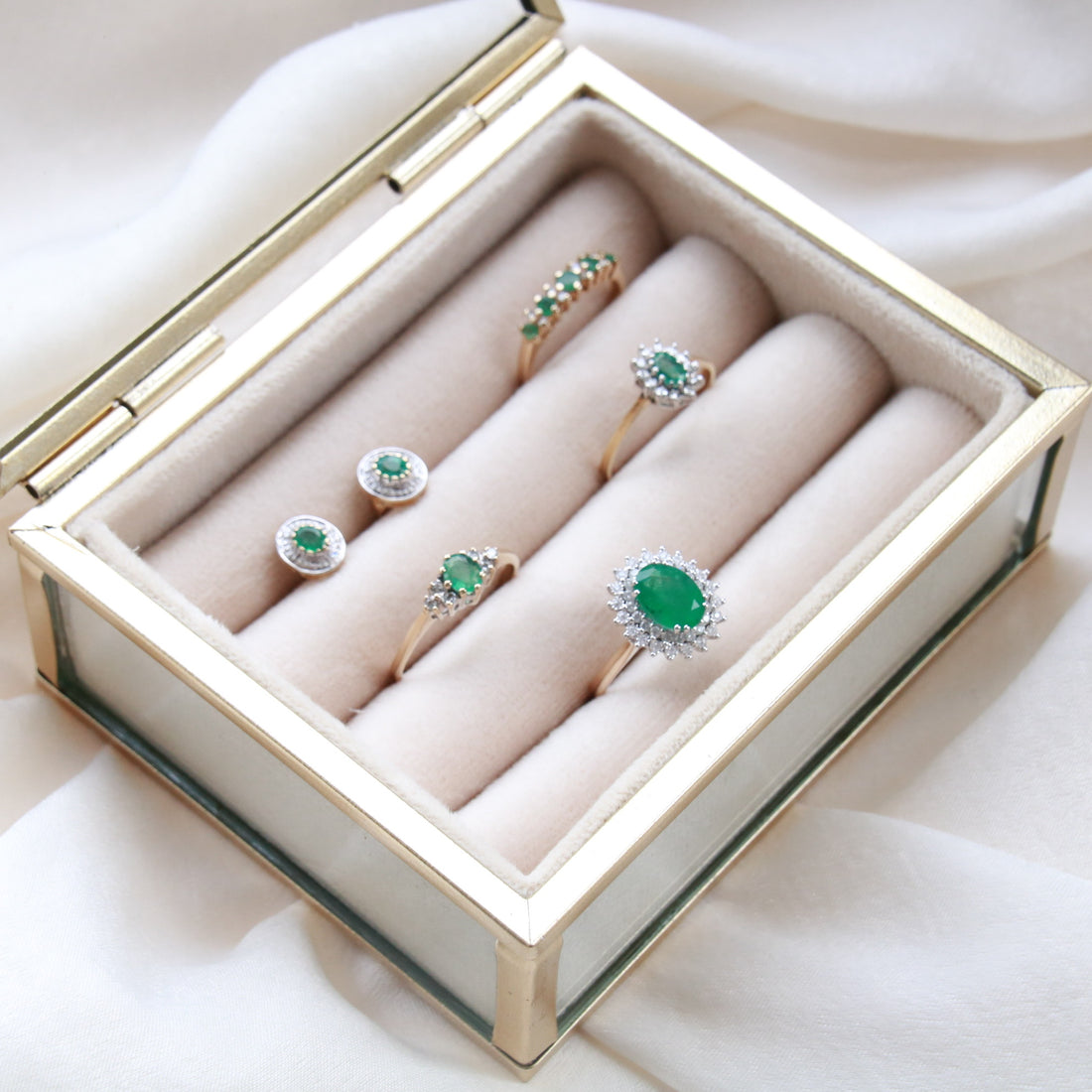 The allure of Emerald Gemstones