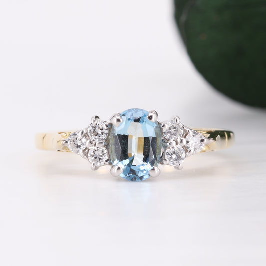 Aquamarine and Diamond Cluster 18ct Gold Ring 1991 Vintage Secondhand Pre-Owned Jewellery Front