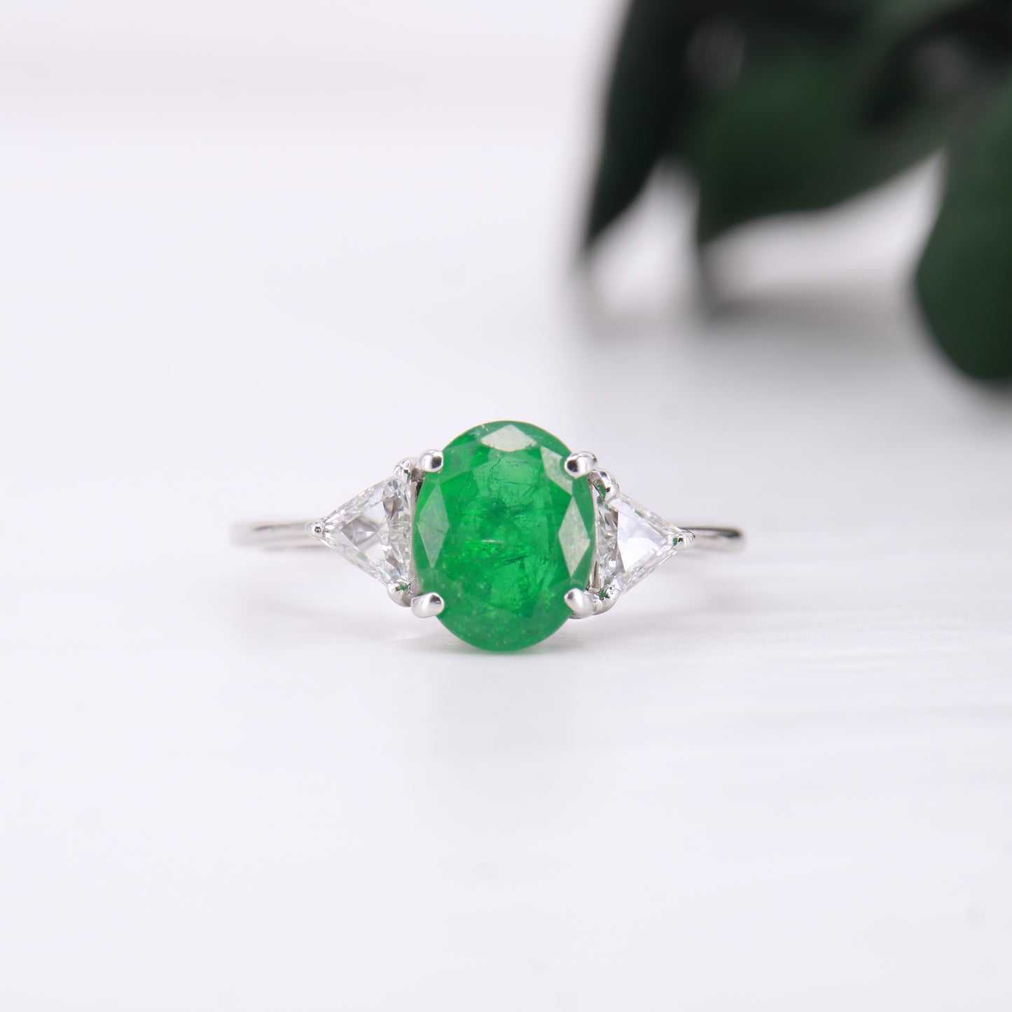 Emerald and Diamond 18ct Gold Ring Trilliant Cut 1.60ct Vintage Secondhand Pre-Owned Jewellery Side 1
