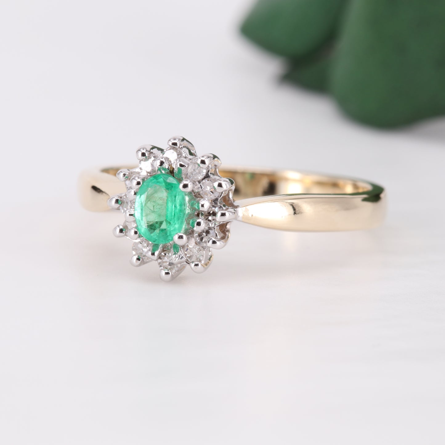 Emerald and Diamond 9ct Gold Halo Ring Vintage Secondhand Pre-Owned Jewellery Side 1