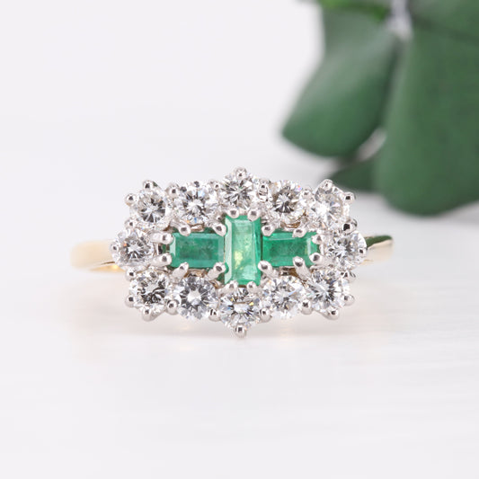 Emerald and Diamond Cluster 18ct Gold Ring Vintage Secondhand Pre-Owned Jewellery Front