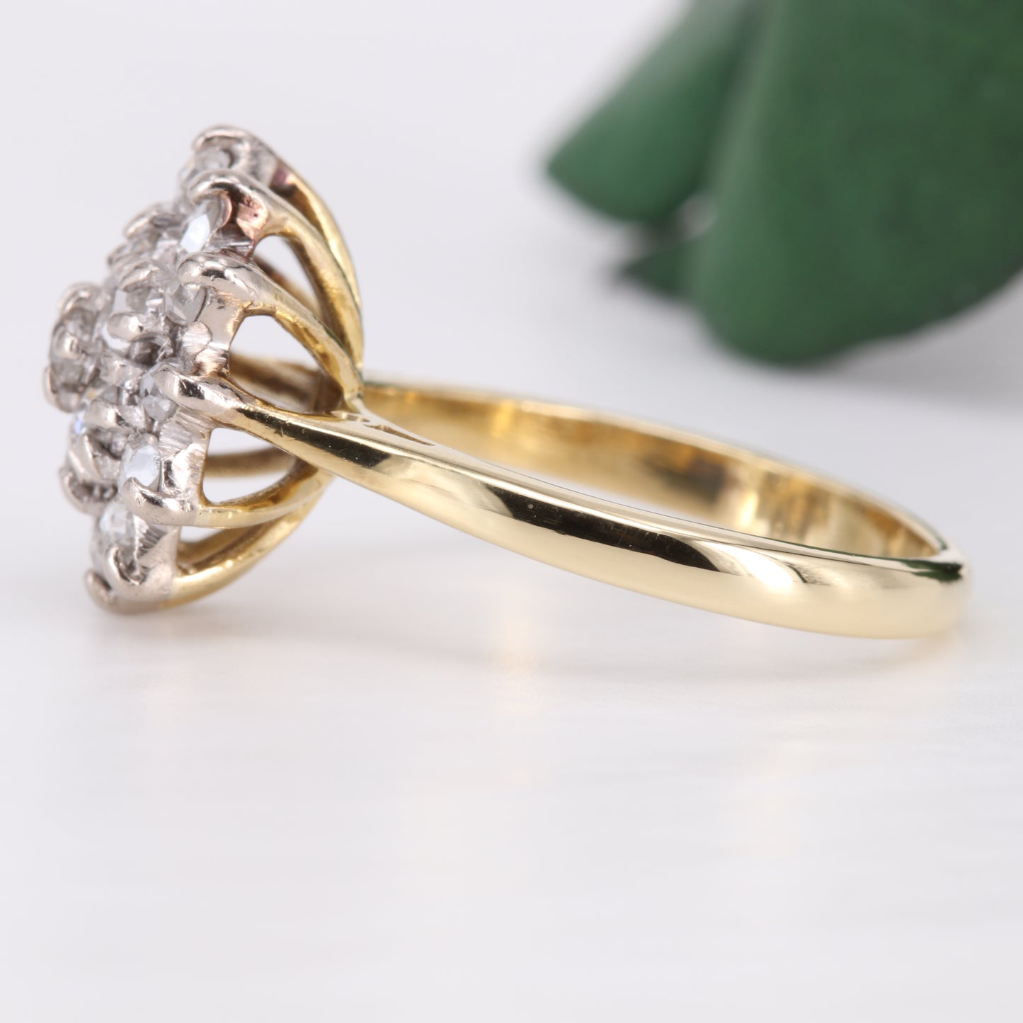 Diamond Flower Cluster 18ct Gold Ring 1984
