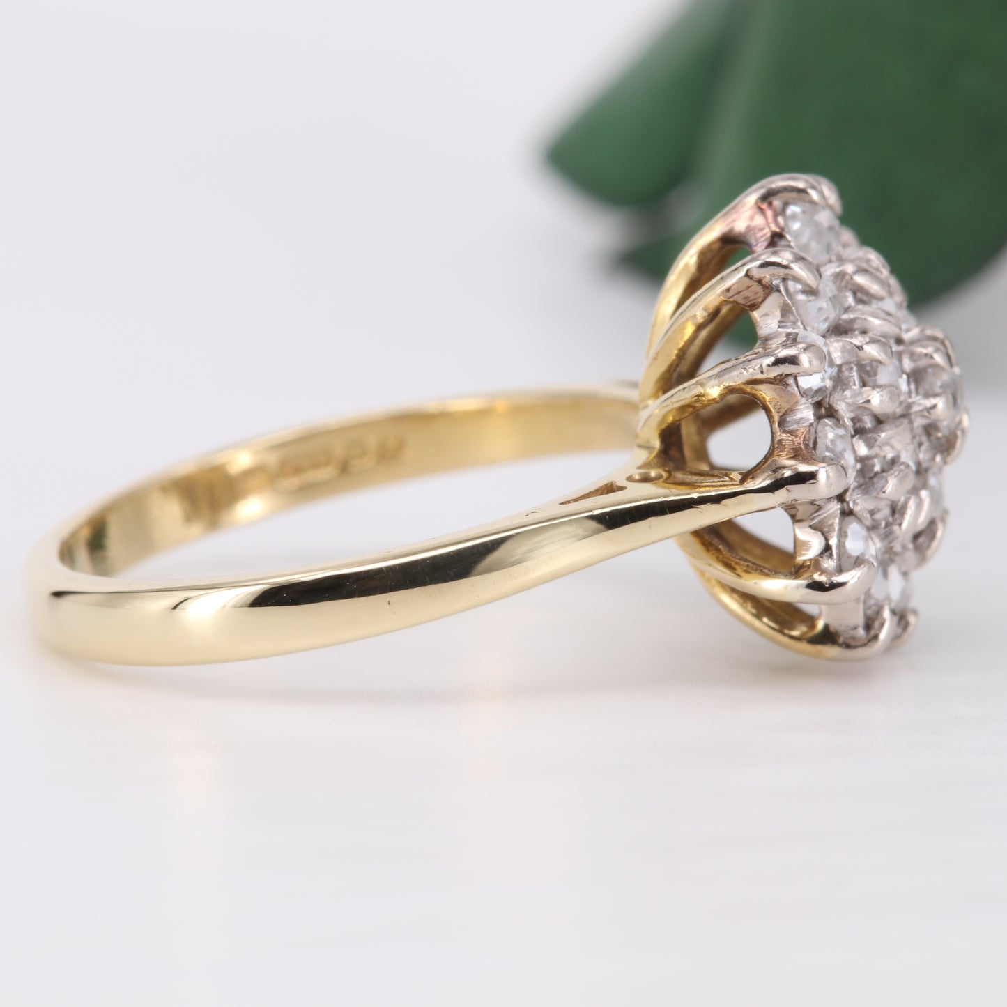 Diamond Flower Cluster 18ct Gold Ring 1984