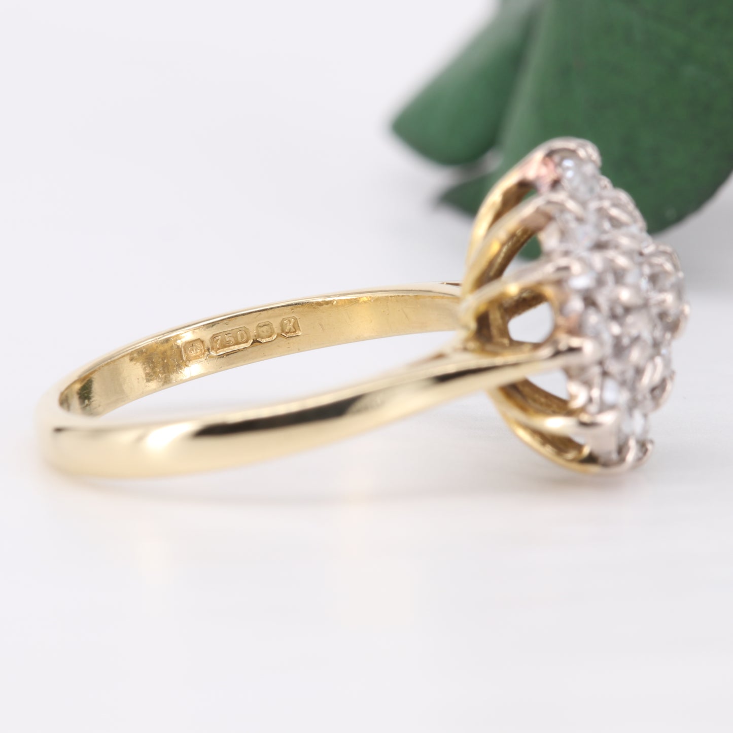 Diamond Flower Cluster 18ct Gold Ring 1984