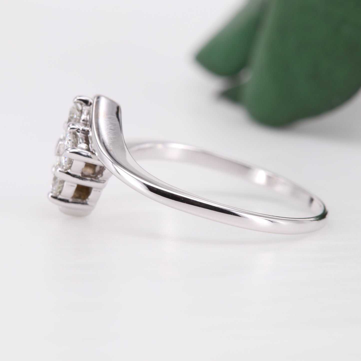 Diamond Four Stone Twist 18ct Gold Ring 1986