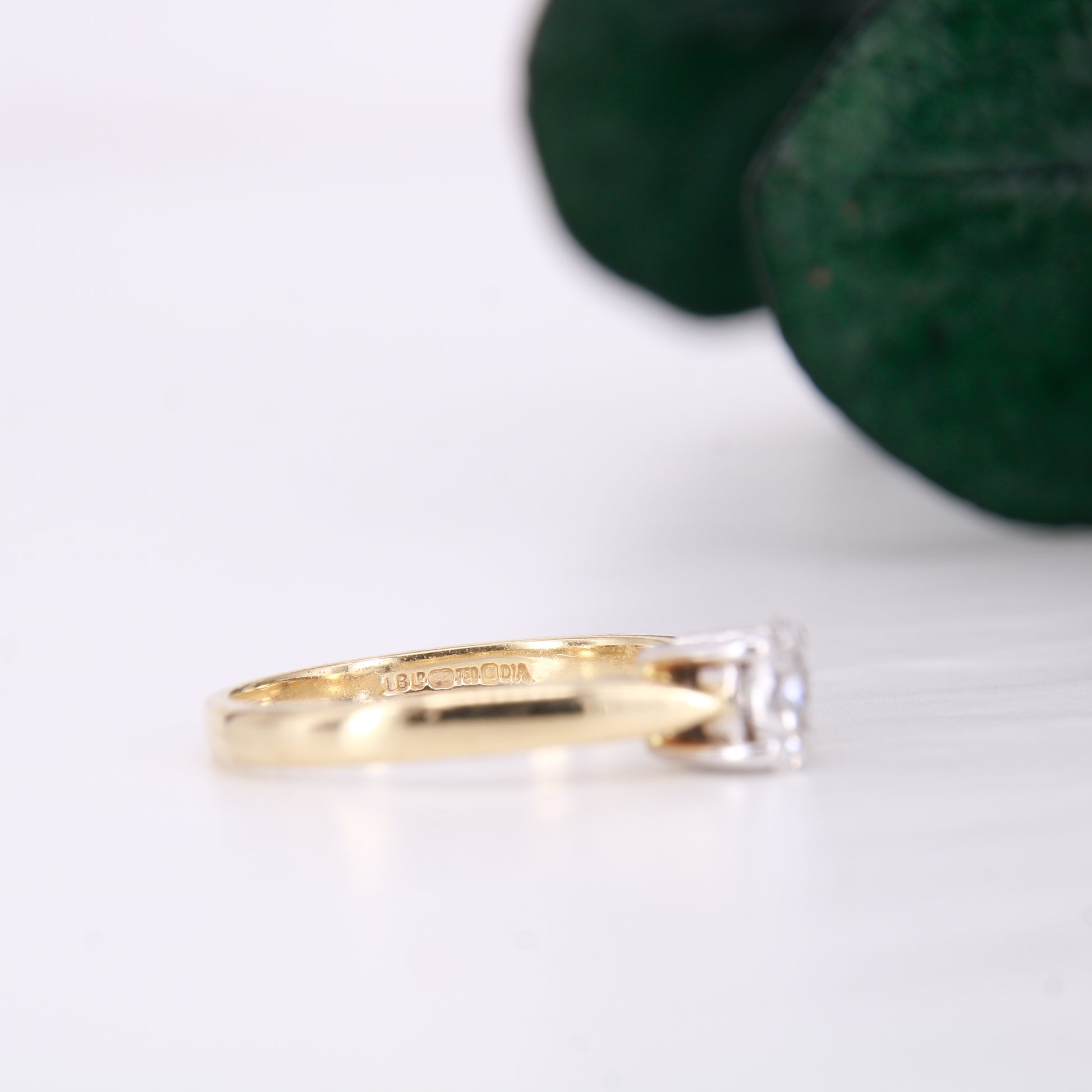 Preowned Oval Cut Solitaire Diamond Engagement Ring 18ct Yellow Gold. 