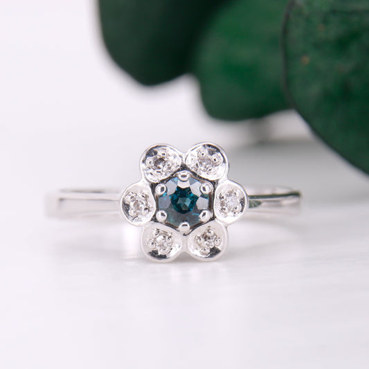 Antique 18ct White Gold Sapphire & Diamond Gold Ring, Vintage Flower Sapphire and Diamond Engagement Ring.