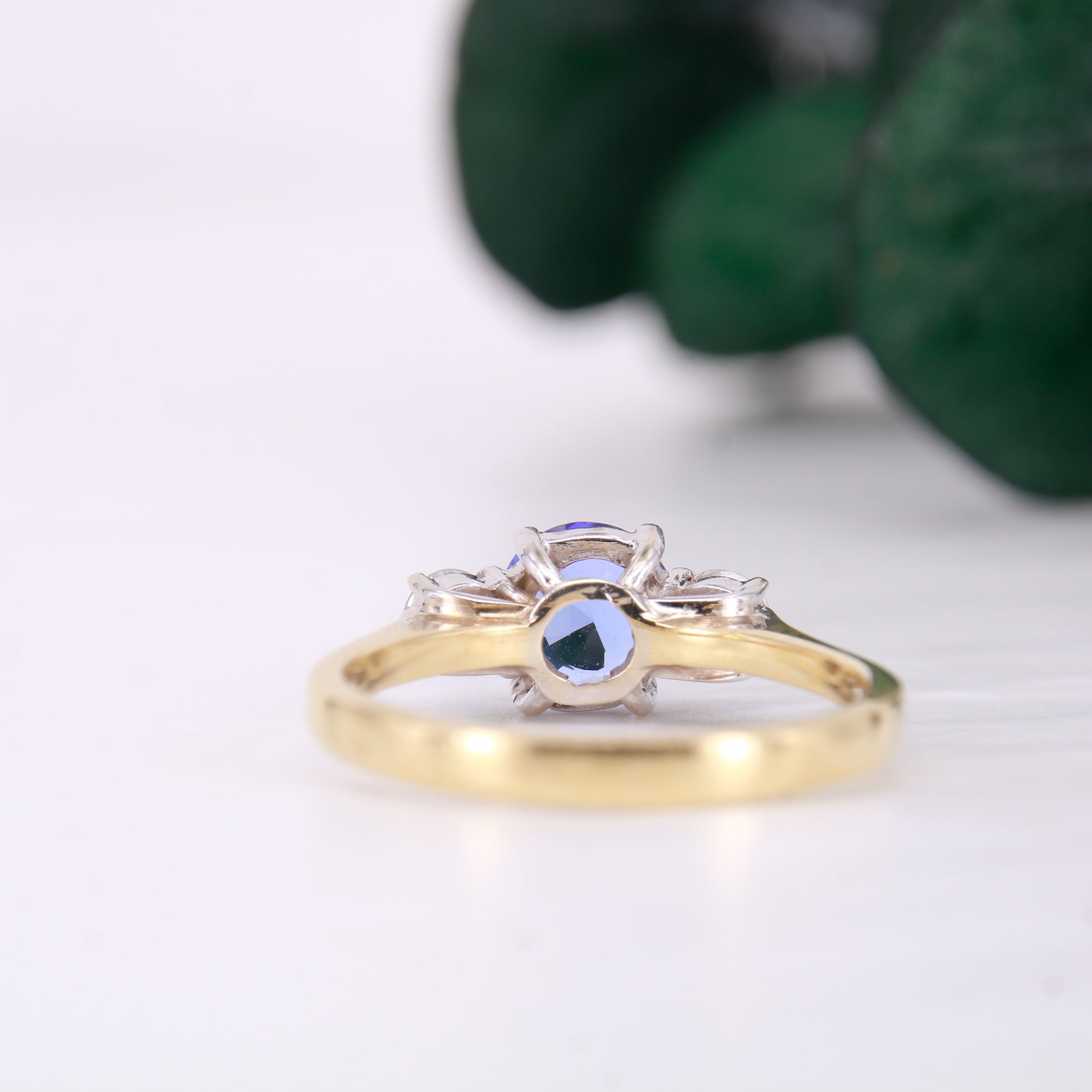 Rare Preowned Tanzanite and Diamond Trilogy Ring 18ct Yellow Gold Second hand Tanzanite Trilogy Ring