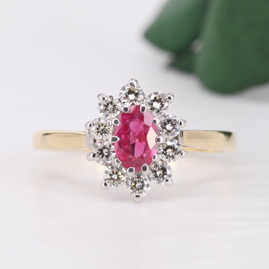 Ruby and Diamond Halo 18ct Gold Ring Vintage Secondhand Pre-Owned Jewellery Front