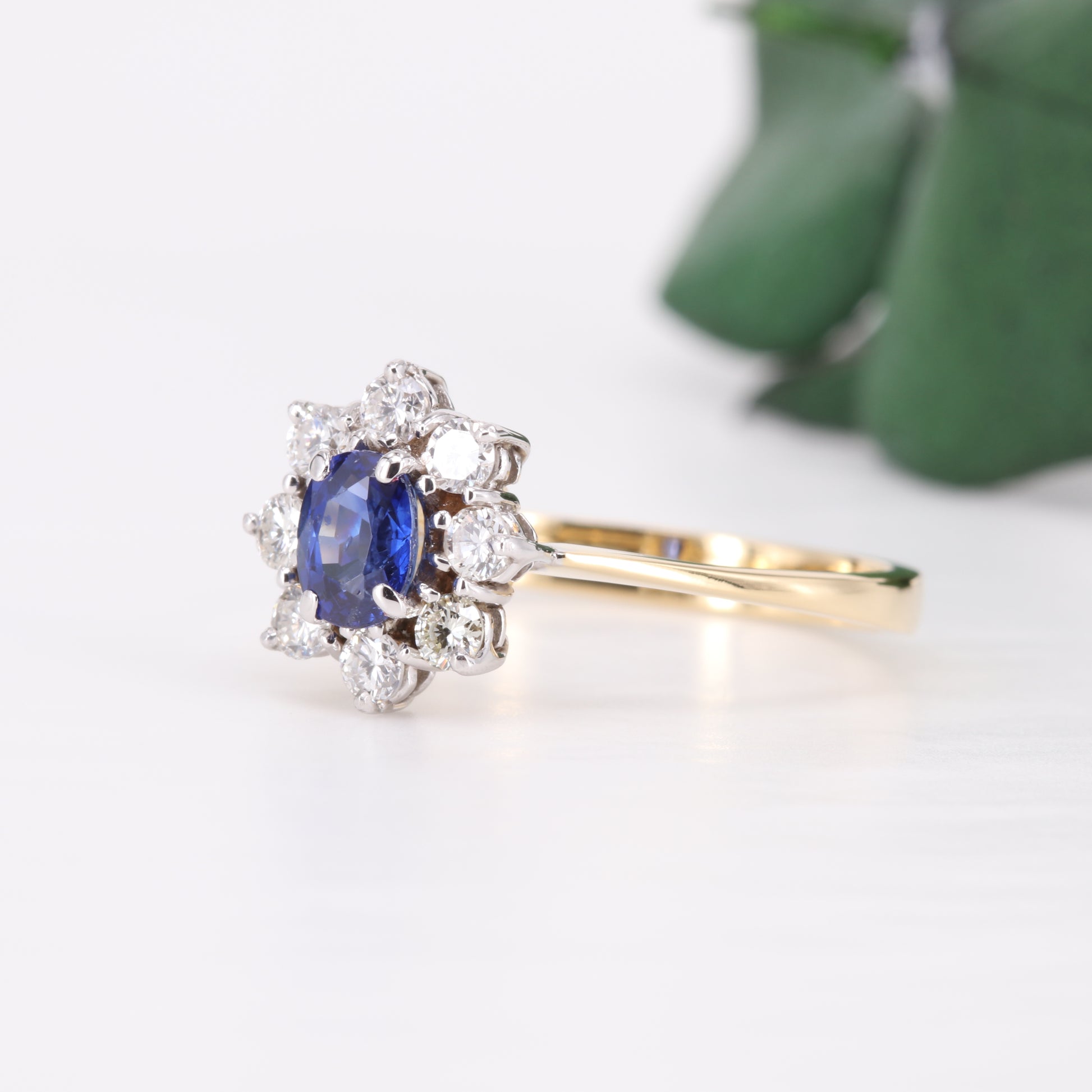 Sapphire and Diamond Halo 18ct Gold Ring Vintage Secondhand Pre-Owned Jewellery Side 1