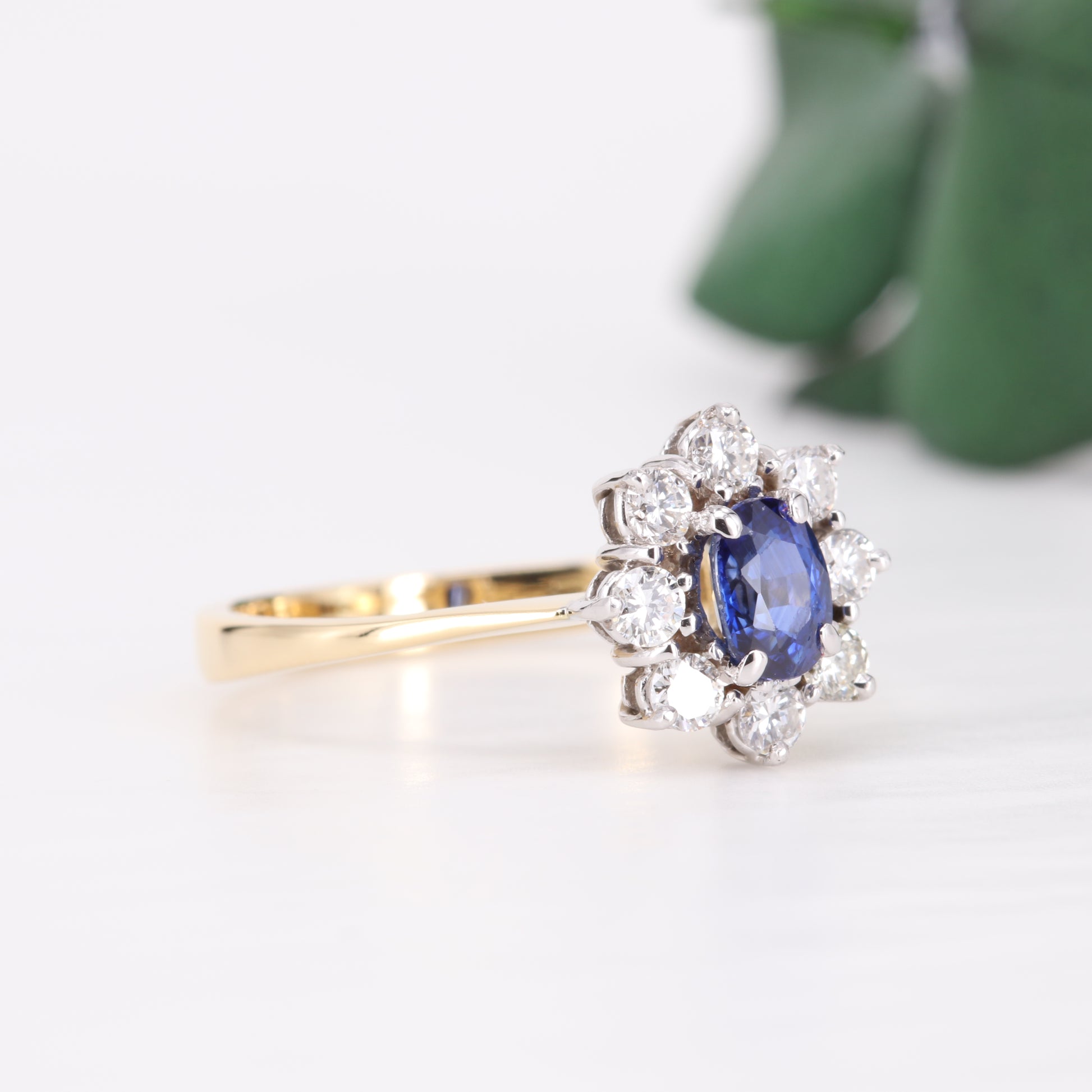 Sapphire and Diamond Halo 18ct Gold Ring Vintage Secondhand Pre-Owned Jewellery Side 2