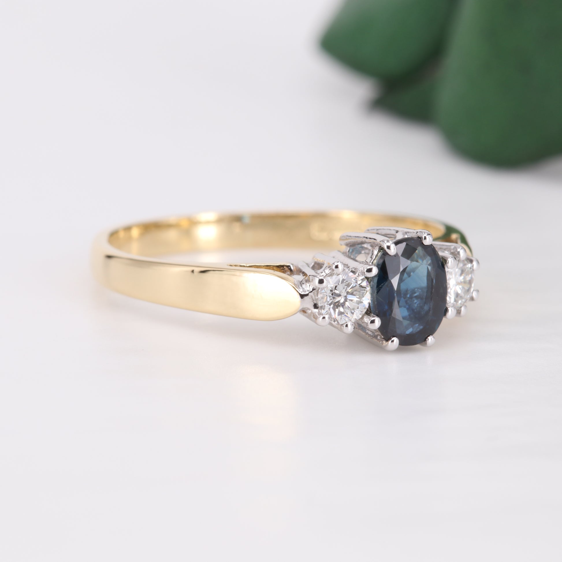 Sapphire_and_Diamond_Trilogy_18ct_Gold_Ring_1986_Vintage_Secondhand_Pre-Owned_Jewellery_Side_2